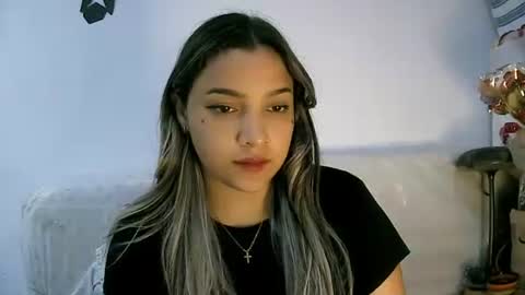 Snapshot of lilly_ocean22 chatting on April 2026 09:41:02 PM Sey - Lilly online show from April 2026 09:41:02 PM
