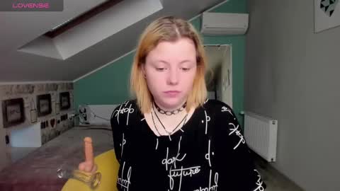 Lilly Depp online show from December 2024 01:11:02 PM