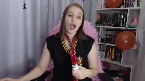 Snapshot of lillyfan_x chatting on November 2025 04:59:01 AM LillyFan X online show from November 2025 04:59:01 AM