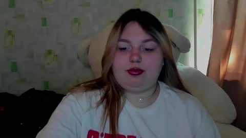 Snapshot of lillyhaigh chatting on May 2026 06:07:02 AM lillyhaigh online show from May 2026 06:07:02 AM