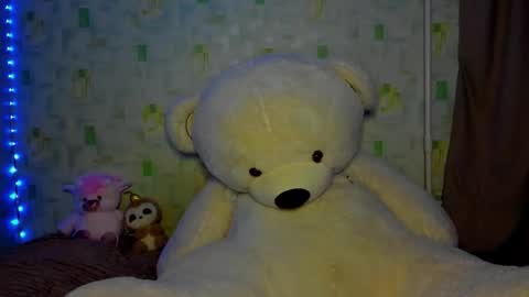 Snapshot of lillyhaigh chatting on June 2026 09:05:02 PM lillyhaigh online show from June 2026 09:05:02 PM