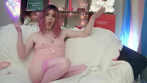 lillyVonT online show from February 2026 12:18:02 AM