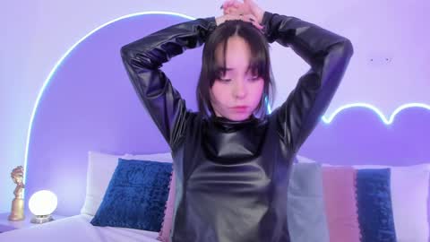 Lilou online show from January 2025 11:41:02 AM