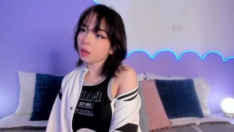 Lilou online show from March 2025 11:42:02 AM