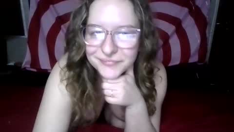 Snapshot of lilpies chatting on February 2025 04:20:01 AM LilPies online show from February 2025 04:20:01 AM