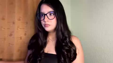 Snapshot of lilprincessxoxo_ chatting on January 2025 02:32:01 AM lilprincessxoxo_ online show from January 2025 02:32:01 AM