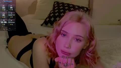 Snapshot of lilpupsonish chatting on March 2025 01:56:01 AM Jesse and Grace online show from March 2025 01:56:01 AM