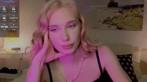 Snapshot of lilpupsonish chatting on March 2025 02:21:01 AM Jesse and Grace online show from March 2025 02:21:01 AM