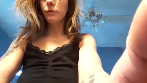 Snapshot of lilsirens11ut chatting on December 2025 04:38:01 PM lilsirens11ut online show from December 2025 04:38:01 PM