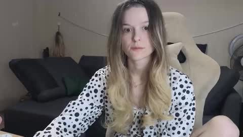 Snapshot of lily_and_jake chatting on December 2025 02:49:01 AM lily_and_jake online show from December 2025 02:49:01 AM