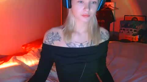 Snapshot of lily_angel777 chatting on January 2026 07:06:02 PM lily_angel777 online show from January 2026 07:06:02 PM