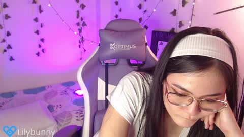 Fansly LilyBunny- help me reach 50 thumbs up online show from February 2025 10:34:02 PM