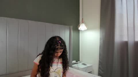 Snapshot of lily_cherry0 chatting on March 2025 01:36:01 PM lily_cherry0 online show from March 2025 01:36:01 PM