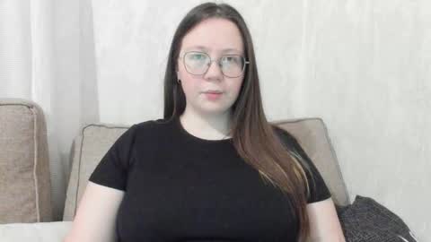 Snapshot of lily_cheys chatting on January 2026 02:05:02 AM Lily Chays online show from January 2026 02:05:02 AM