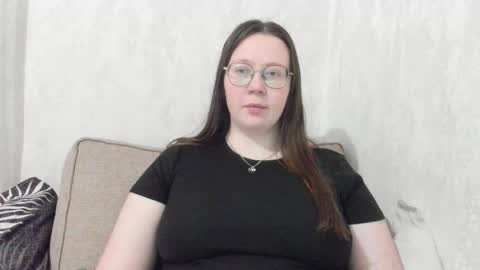 Snapshot of lily_cheys chatting on January 2026 07:06:02 PM Lily Chays online show from January 2026 07:06:02 PM