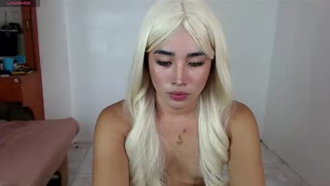 Lily Darling online show from October 2025 05:21:02 AM