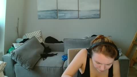 Lily dollyx online show from November 2025 10:20:01 AM