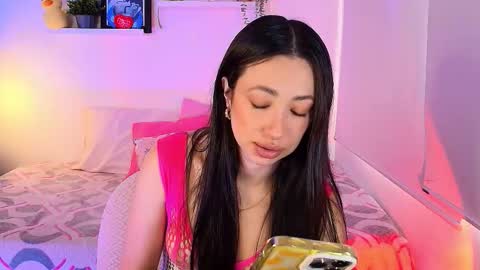 just lily online show from December 2025 09:23:02 PM