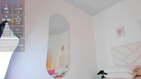 Snapshot of lily_evil chatting on March 2025 08:12:01 PM online show from March 2025 08:12:01 PM