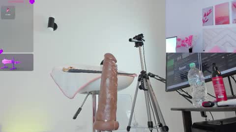 Snapshot of lily_evil chatting on September 2025 06:08:02 PM online show from September 2025 06:08:02 PM