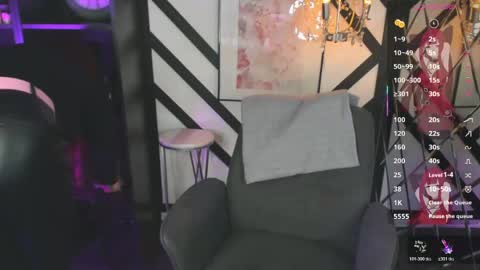 Lily online show from May 2026 02:33:02 PM