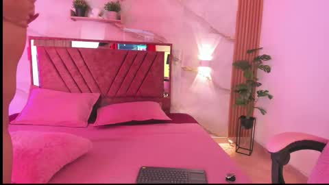 Snapshot of lily_phillips_ chatting on February 2026 08:46:02 AM lily online show from February 2026 08:46:02 AM