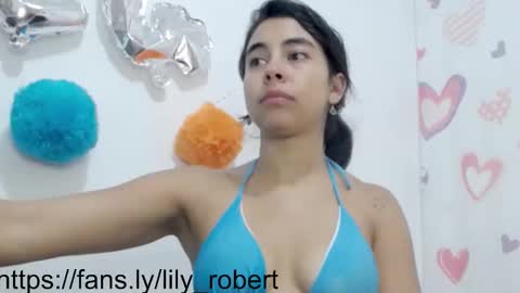 Lily Roberts online show from September 2025 04:45:01 AM