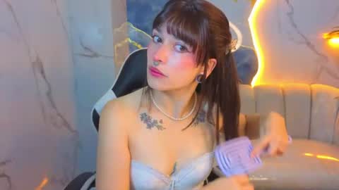 Snapshot of lily_tx chatting on June 2026 12:35:01 PM Follow me.. Live 730 to 1400 online show from June 2026 12:35:01 PM