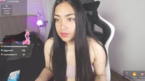 lily_waist online show from November 2025 03:27:01 AM