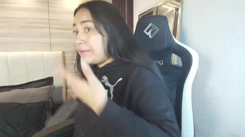 lily_waist online show from February 2026 11:27:02 AM