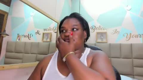 Snapshot of lilybaudyn_ chatting on February 2025 11:22:02 AM Lily online show from February 2025 11:22:02 AM