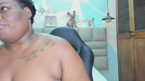 Snapshot of lilybaudyn_ chatting on March 2025 07:51:02 AM Lily online show from March 2025 07:51:02 AM