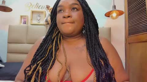 Snapshot of lilybaudyn_ chatting on September 2025 01:41:02 AM Lily online show from September 2025 01:41:02 AM