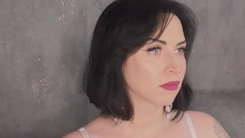 Lily online show from May 2026 11:27:02 AM