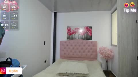 lilyfox23 online show from September 2025 12:32:02 PM