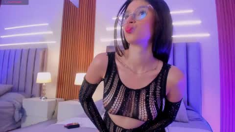 Lili online show from May 2026 06:16:02 PM