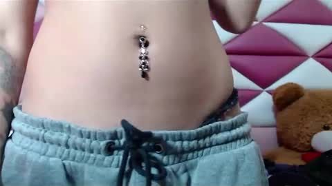 Snapshot of lilyjamesx chatting on February 2025 08:47:01 PM lilyjamesx online show from February 2025 08:47:01 PM