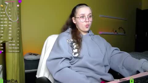 Lily online show from October 2025 11:33:02 AM