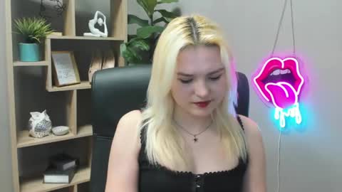 Lily online show from April 2026 06:31:02 AM