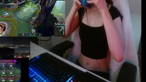 Snapshot of lilythrone chatting on March 2026 01:08:01 AM Lily Rone online show from March 2026 01:08:01 AM