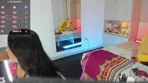 lilywhitee1 online show from April 2026 04:19:01 AM