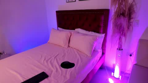 Snapshot of lilyy_joness chatting on February 2026 12:34:02 PM online show from February 2026 12:34:02 PM