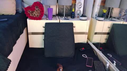 Lilly online show from November 2025 11:45:01 AM