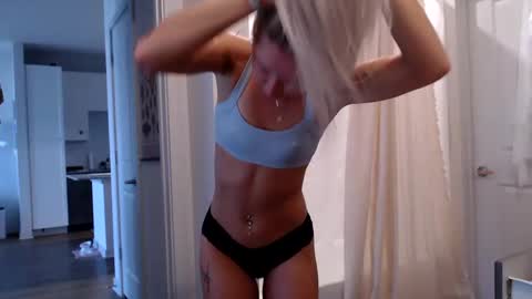 Lily Monroe online show from October 2025 01:19:01 PM