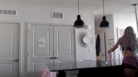 Lily Monroe online show from October 2025 02:29:01 PM