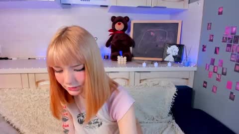 Snapshot of lina_blueeyed chatting on January 2025 06:35:01 AM Lina blueeyed GMT3 1100-1700 Mon Wed Thu Sat Sun online show from January 2025 06:35:01 AM