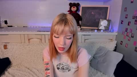 Snapshot of lina_blueeyed chatting on February 2025 02:21:02 PM Lina blueeyed GMT3 1100-1700 Mon Wed Thu Sat Sun online show from February 2025 02:21:02 PM