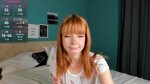 Snapshot of lina_blueeyed chatting on October 2025 09:17:01 AM Lina blueeyed GMT3 1100-1700 Mon Wed Thu Sat Sun online show from October 2025 09:17:01 AM