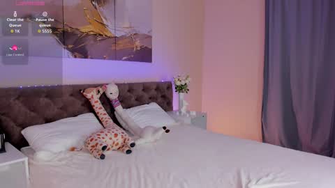 Snapshot of lina_blueeyed chatting on November 2025 09:19:02 AM Lina blueeyed GMT3 1100-1700 Mon Wed Thu Sat Sun online show from November 2025 09:19:02 AM