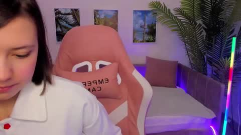 Lina online show from March 2025 05:22:02 AM